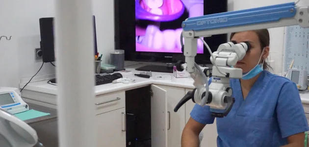 clinica-microdental-trabajando